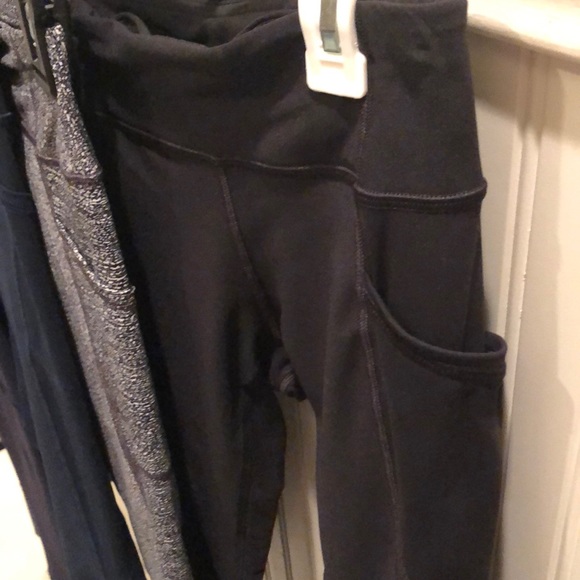 Lulu lemon compression leggings 7/8 length - Picture 4 of 6